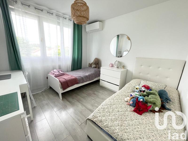 Maison - 230 m² - 8 pièces