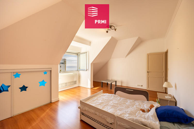 Maison - 258 m² - 6 pièces