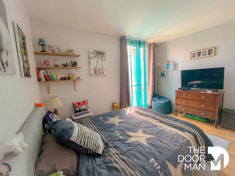 Appartement - 80 m² - 4 pièces