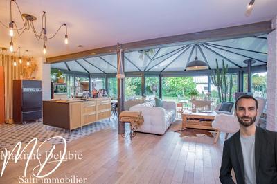 Maison - 180 m² - 8 pièces