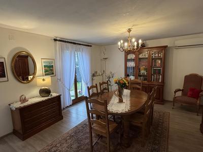 Maison - 92 m² - 5 pièces