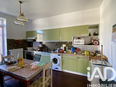 Maison - 180 m² - 9 pièces