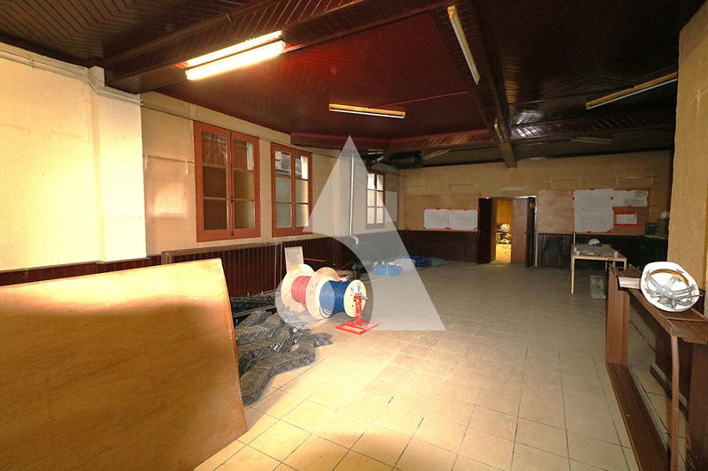 Local commercial - 207 m² - 2 pièces