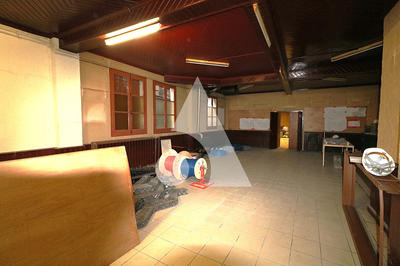 Local commercial - 207 m² - 2 pièces
