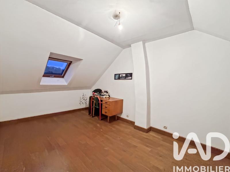 Maison - 229 m² - 11 pièces