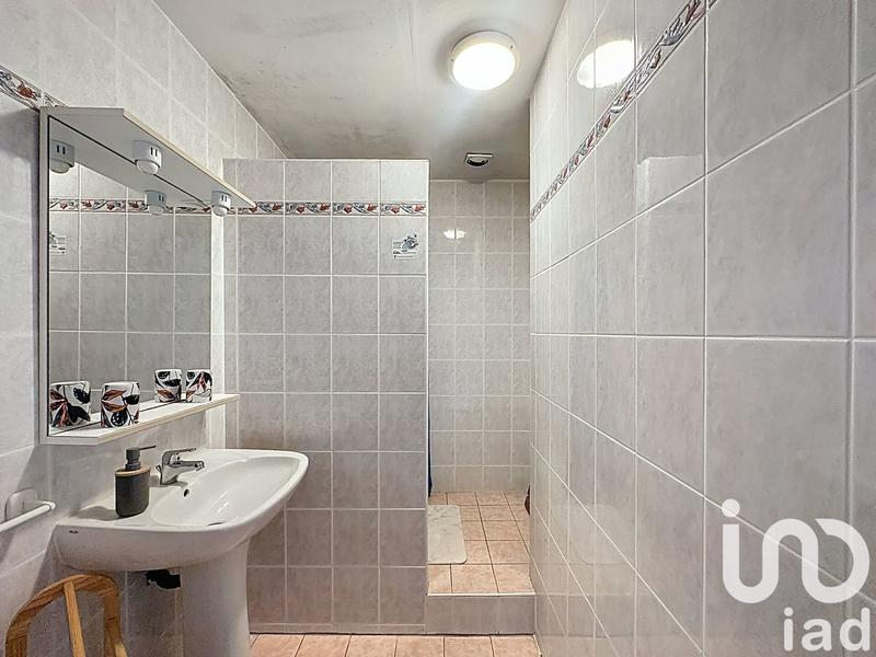 Maison - 313 m² - 15 pièces