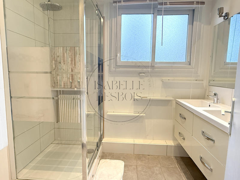 Appartement - 84 m² - 4 pièces