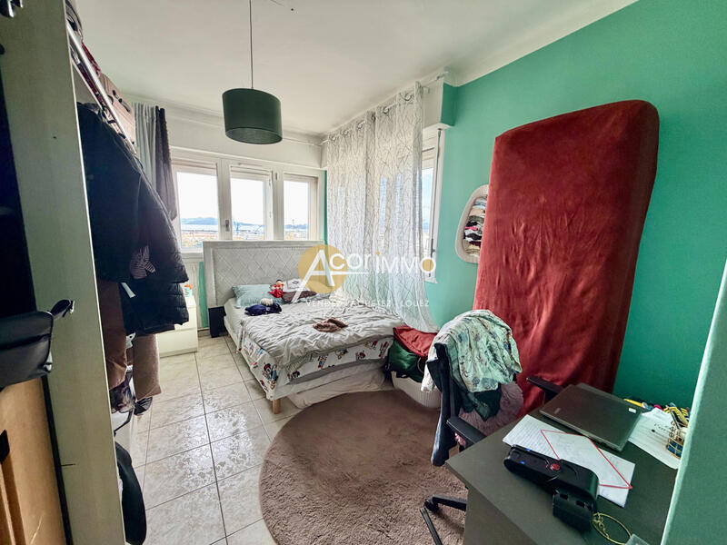 Appartement - 70 m² - 4 pièces