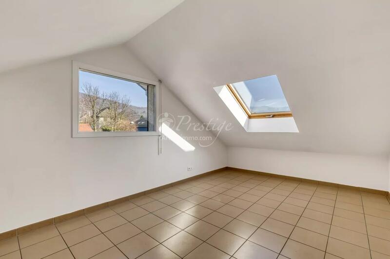 Maison - 168 m² - 8 pièces