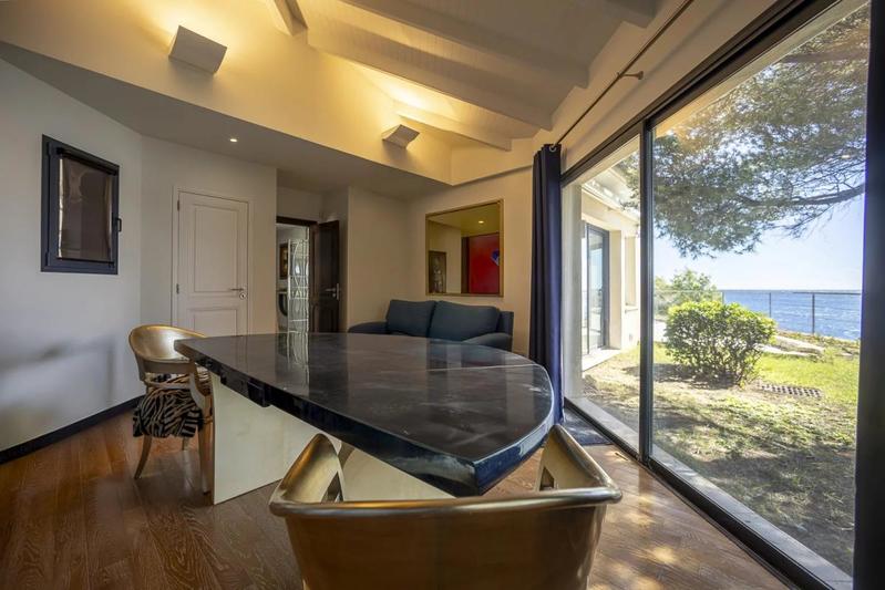 Villa - 240 m² - 8 pièces