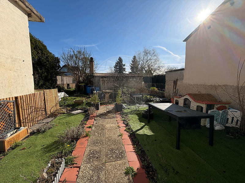 Maison - 121 m² - 7 pièces