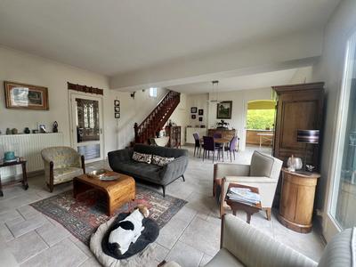 Maison - 141 m² - 6 pièces