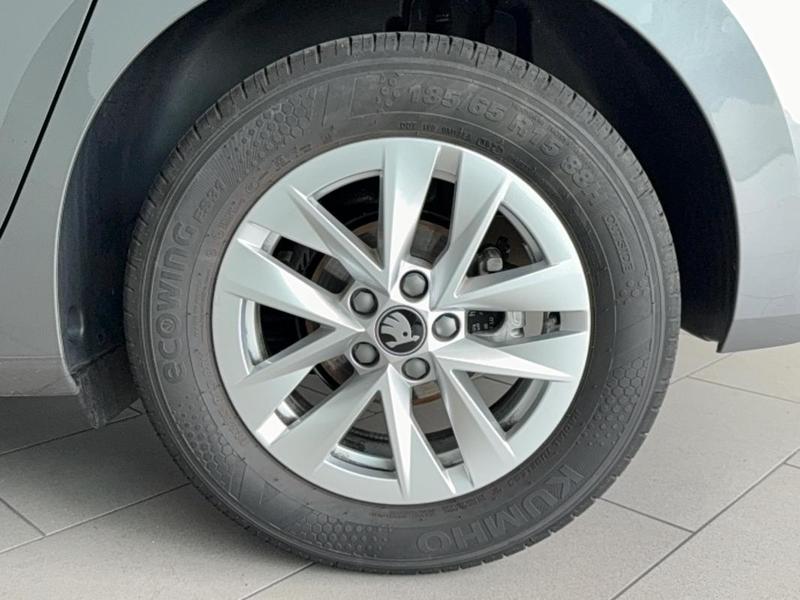 Skoda Fabia 1.0 Tsi 95 ch Evo 2 Bvm5 Selection