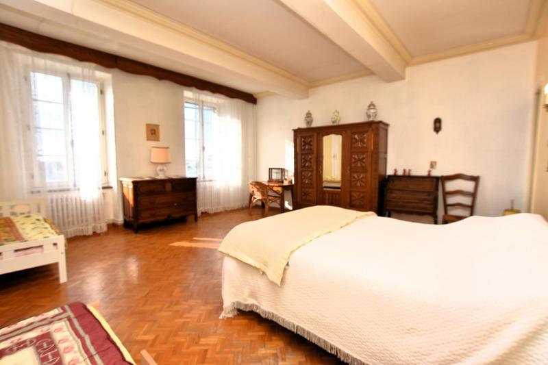 Maison de maîtres - 320 m² - 10 pièces