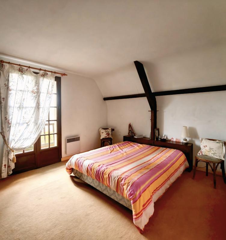 Maison - 233 m² - 11 pièces