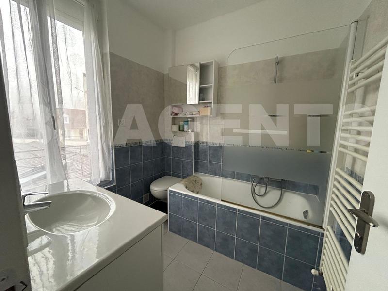 Maison - 84 m² - 6 pièces