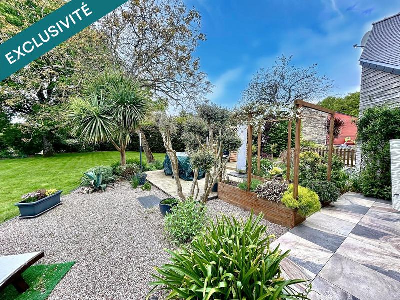 Maison - 220 m² - 8 pièces