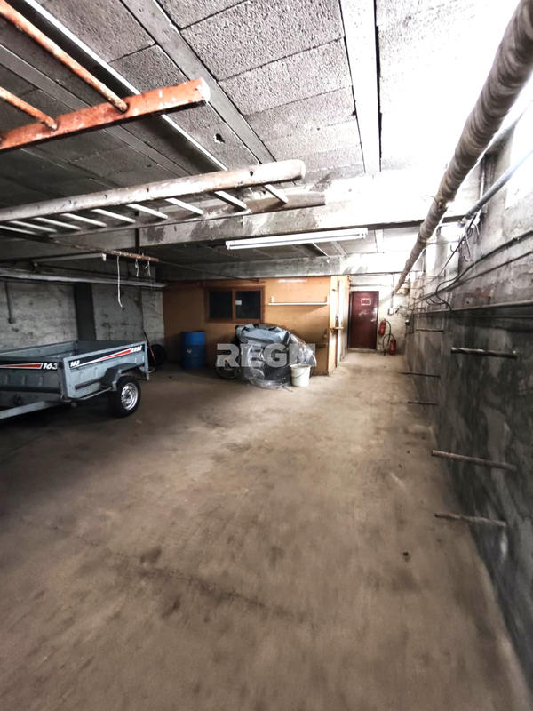 Maison - 200 m² - 7 pièces