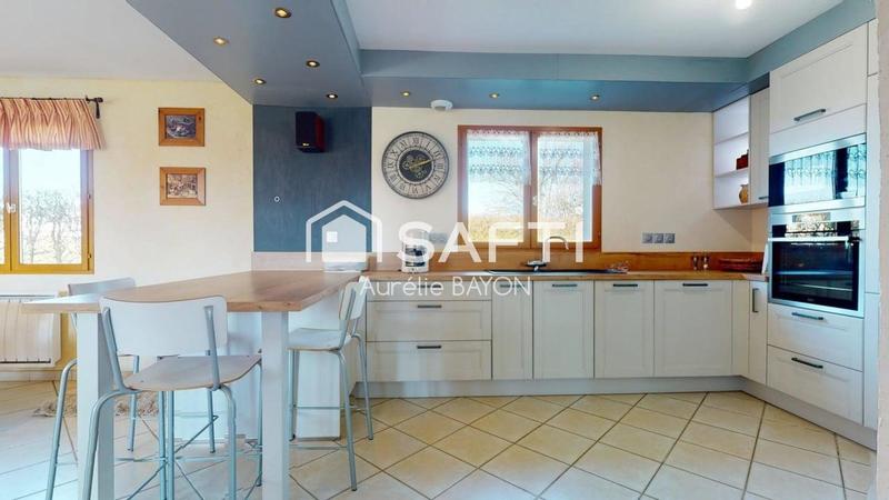 Maison - 123 m² - 7 pièces