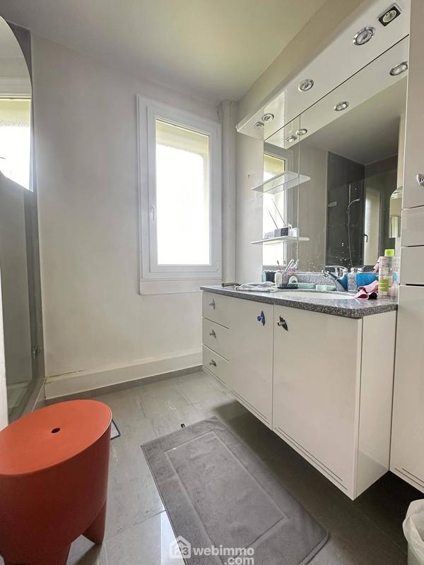 Appartement - 65 m² - 4 pièces