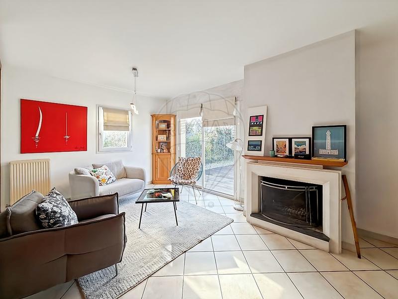 Maison - 174 m² - 8 pièces