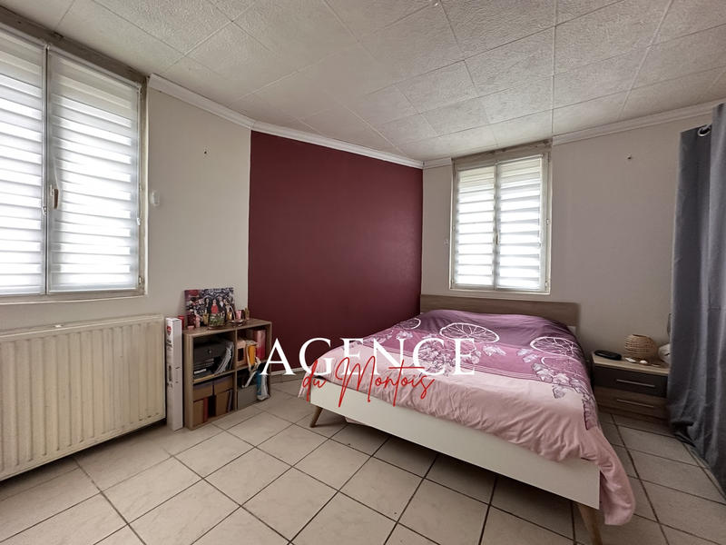 Maison - 151 m² - 6 pièces