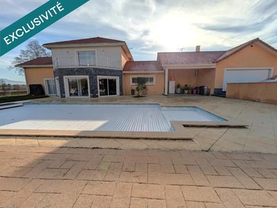 Maison - 200 m² - 6 pièces