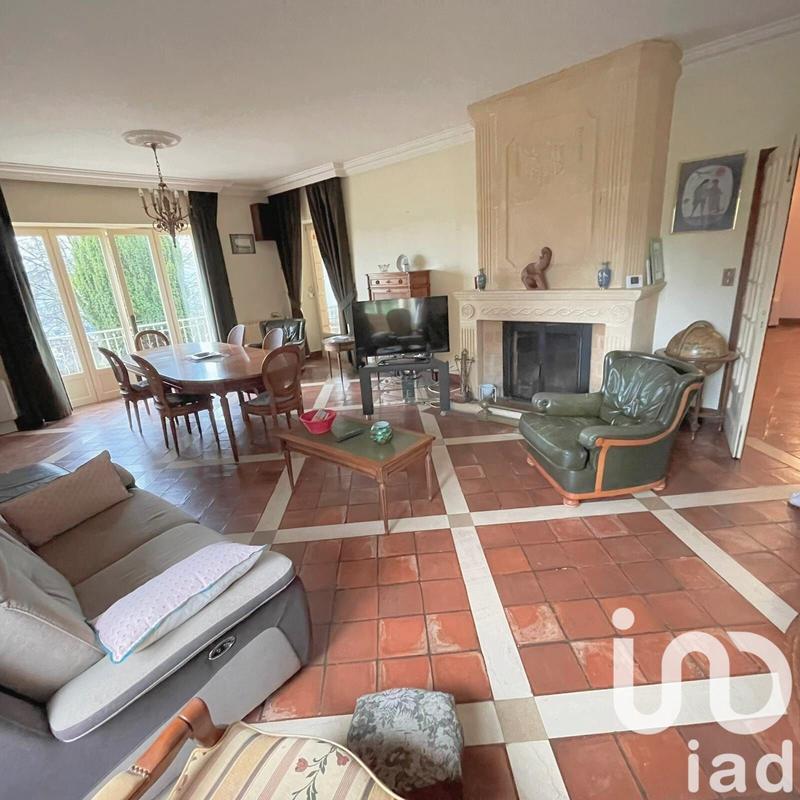 Maison - 250 m² - 7 pièces