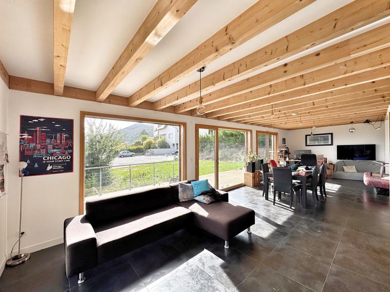 Maison - 179 m² - 6 pièces