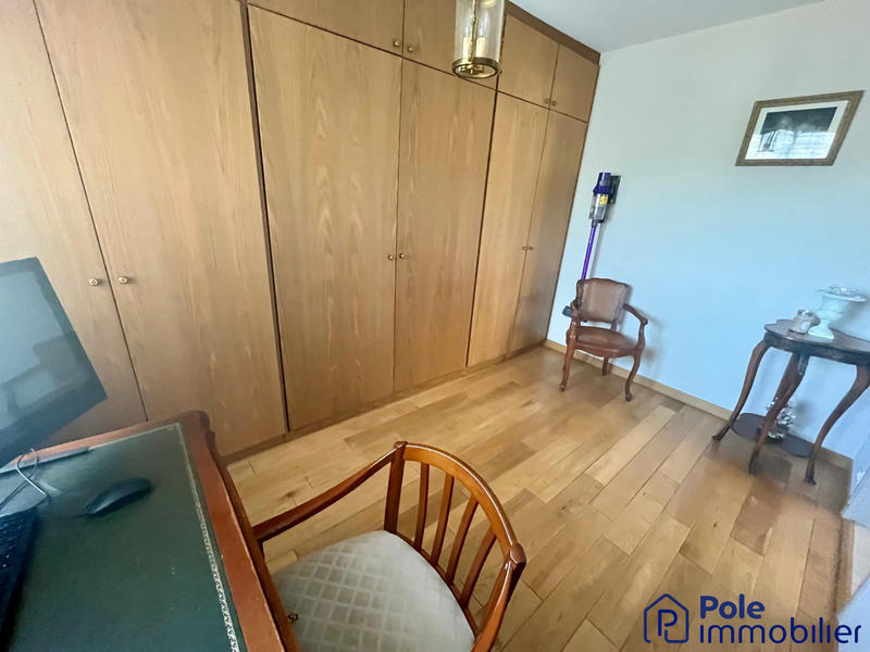 Appartement - 150 m² - 5 pièces