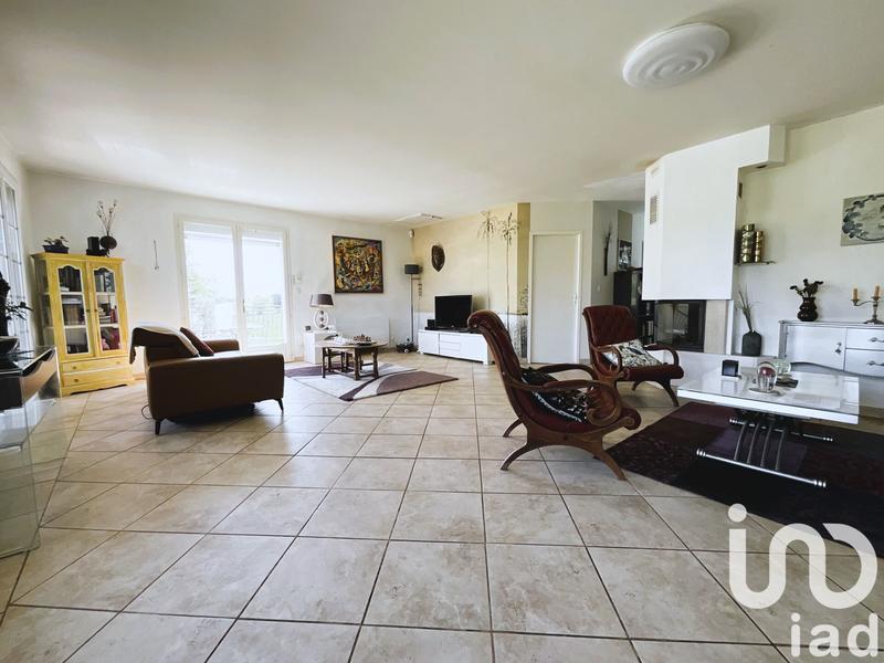 Maison - 220 m² - 5 pièces