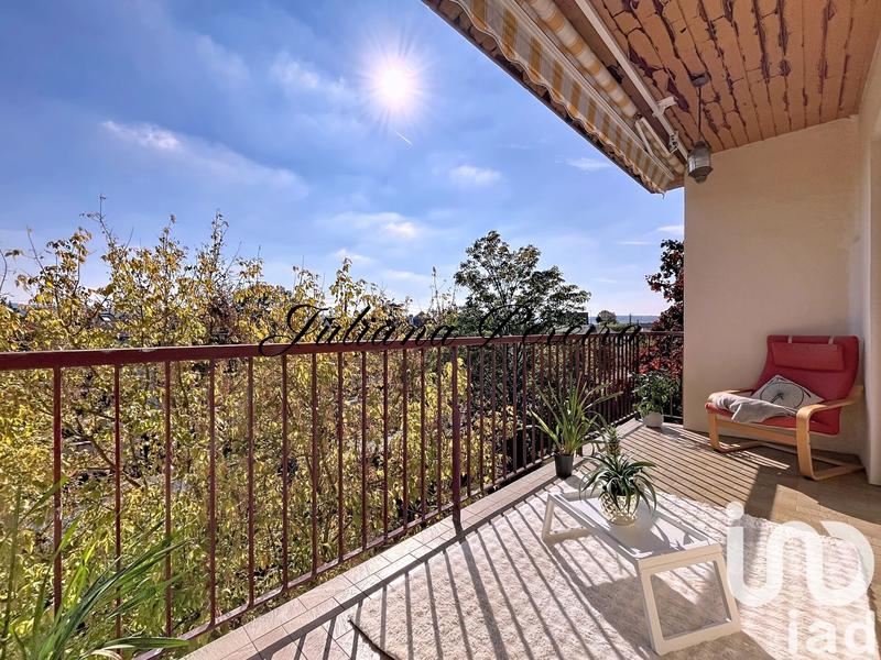 Appartement - 95 m² - 5 pièces