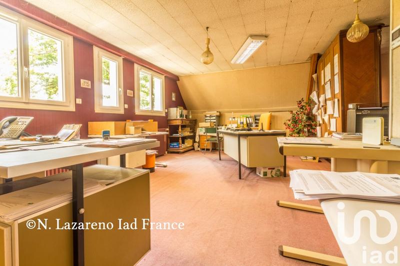 Maison - 233 m² - 9 pièces