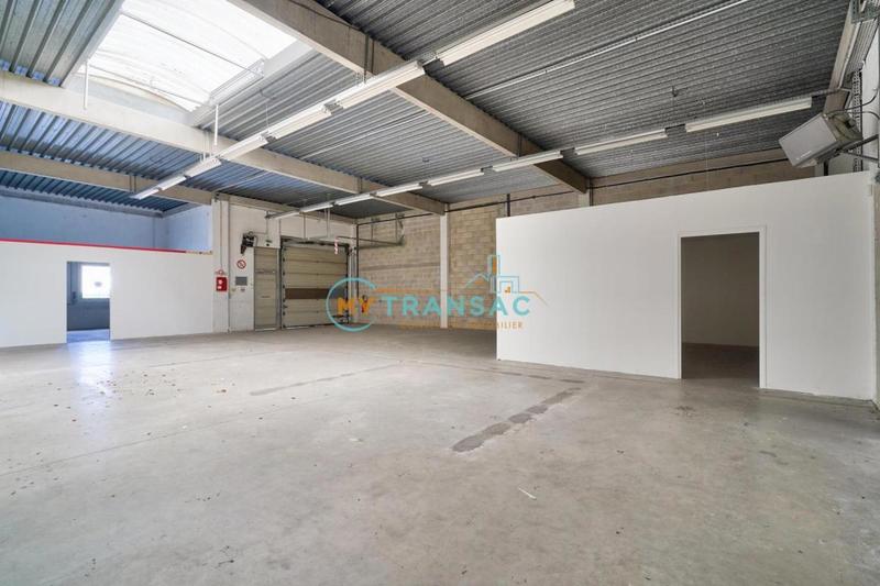 Local d'activités - 385 m²
