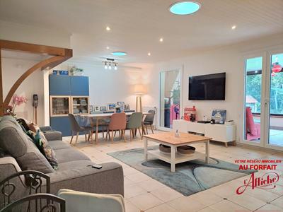 Maison - 217 m² - 6 pièces