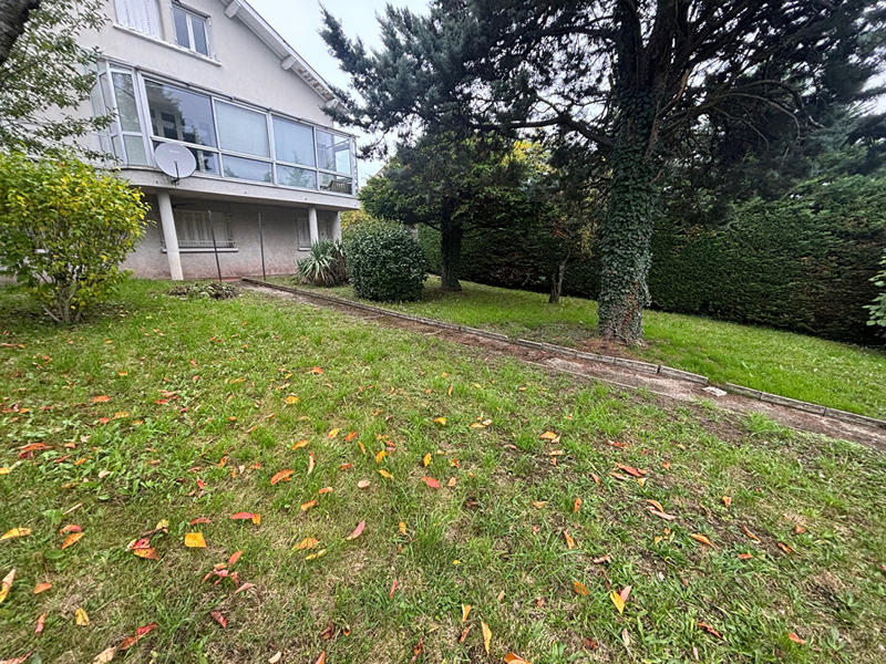 Maison - 197 m² - 8 pièces