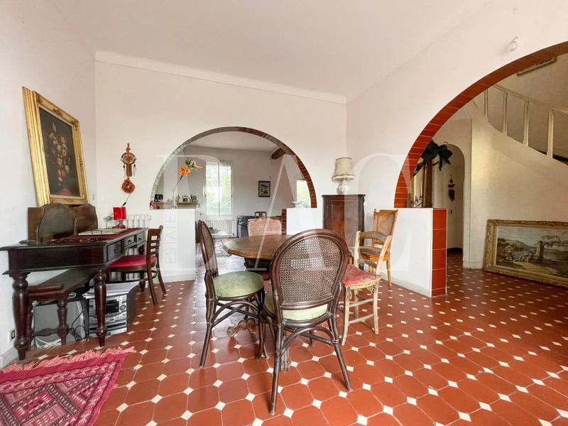 Villa - 210 m² - 7 pièces