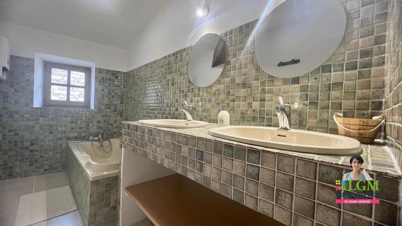 Mas - 255 m² - 7 pièces