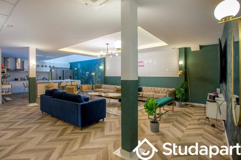 Chambre - 16 m² - 1 pièce