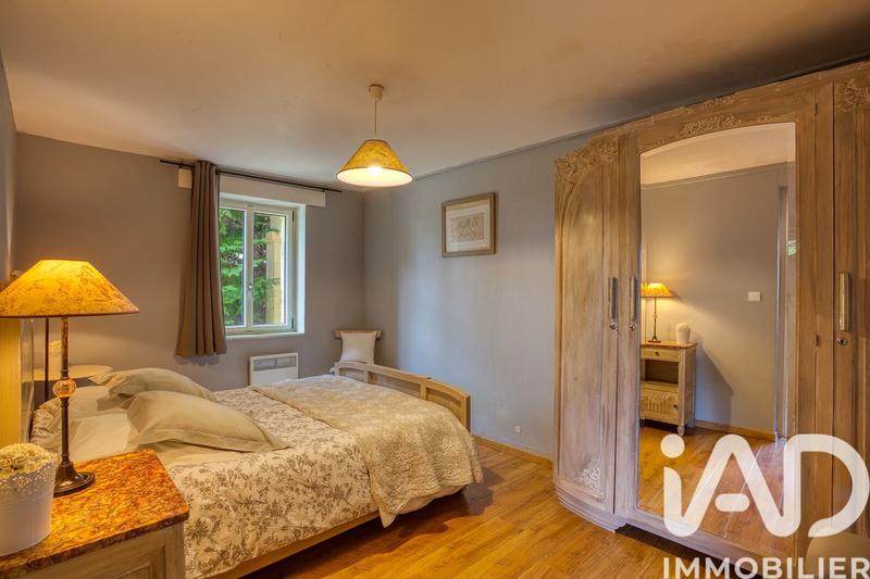 Maison - 345 m² - 10 pièces