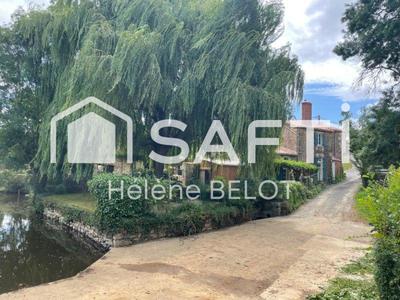 Maison - 230 m² - 7 pièces