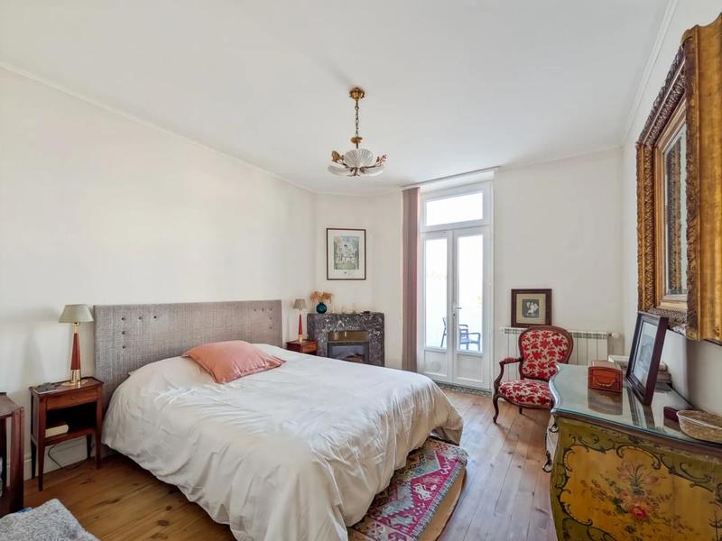 Maison - 193 m² - 10 pièces