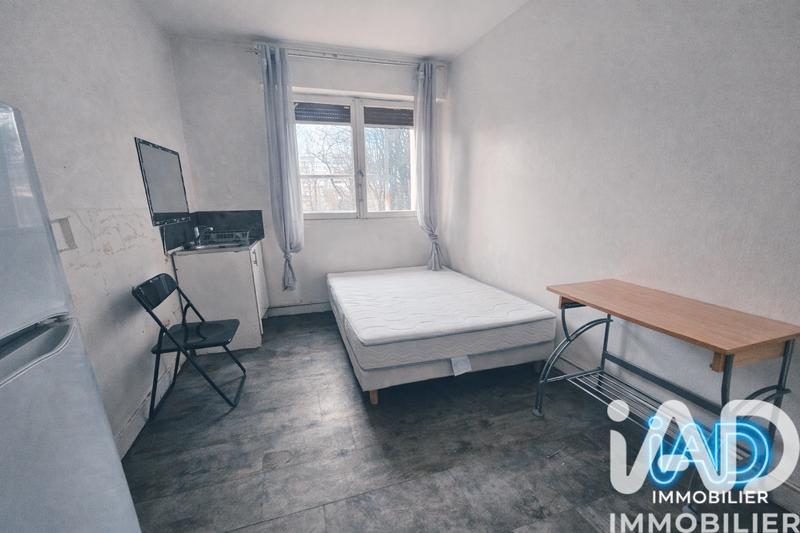 Studio - 11 m² - 1 pièce