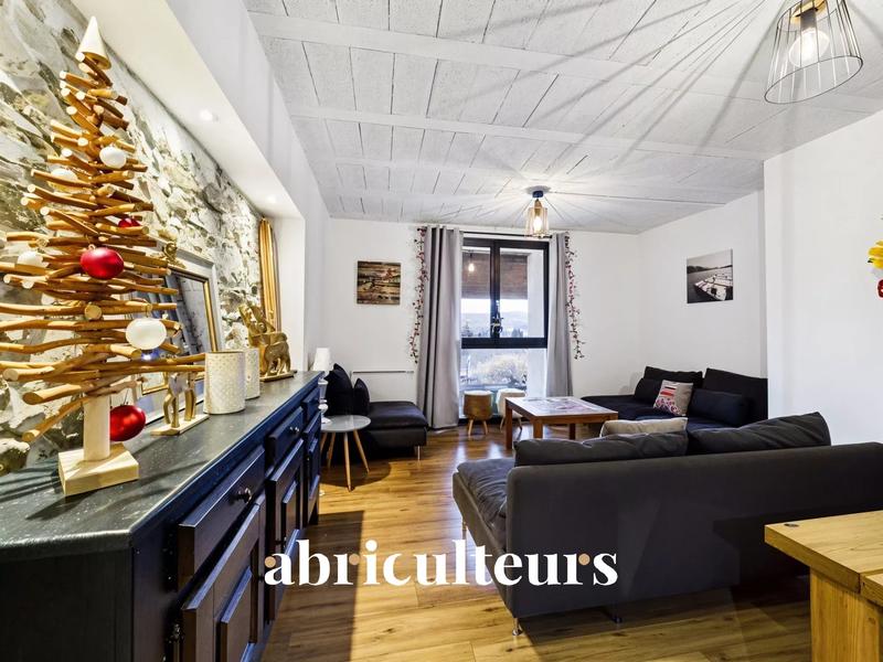 Maison - 433 m² - 16 pièces