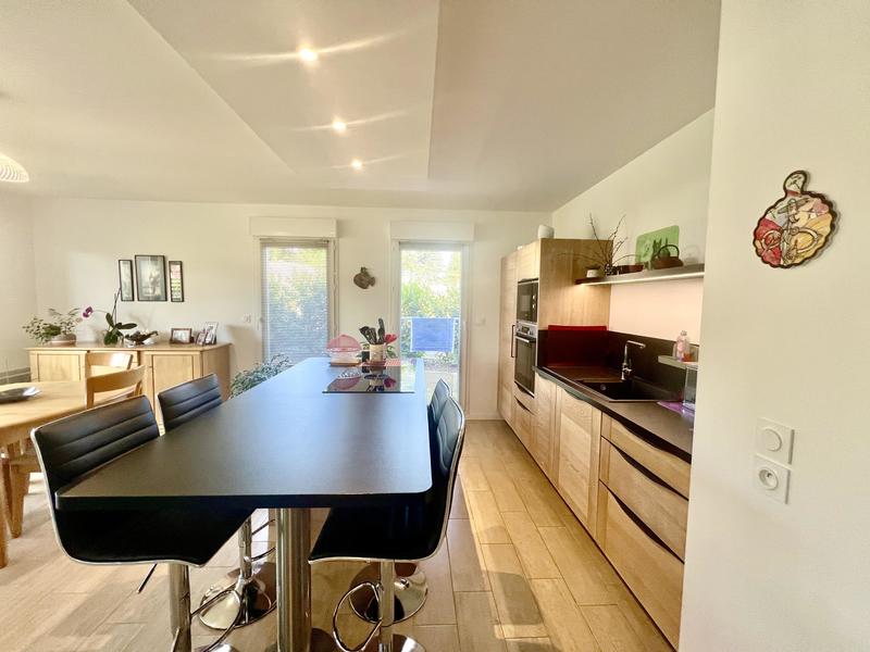 Appartement - 77 m² - 3 pièces