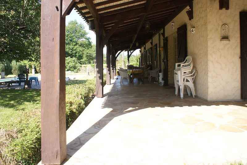 Maison - 138 m² - 9 pièces