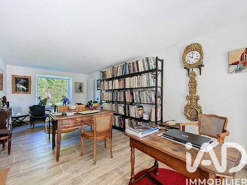 Maison - 210 m² - 7 pièces