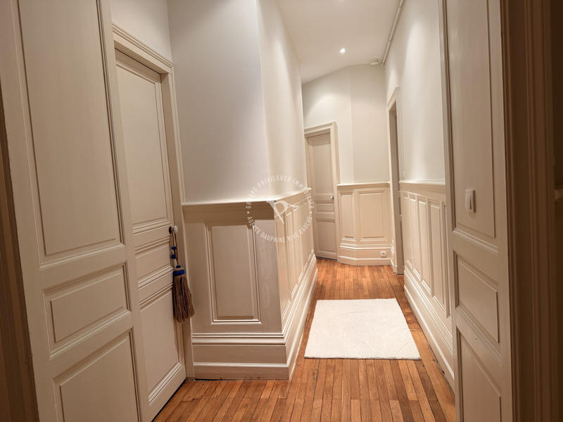 Appartement - 130 m² - 5 pièces