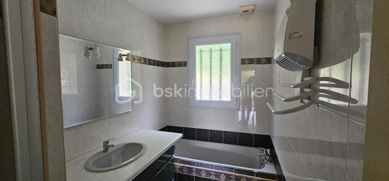 Maison - 270 m² - 10 pièces