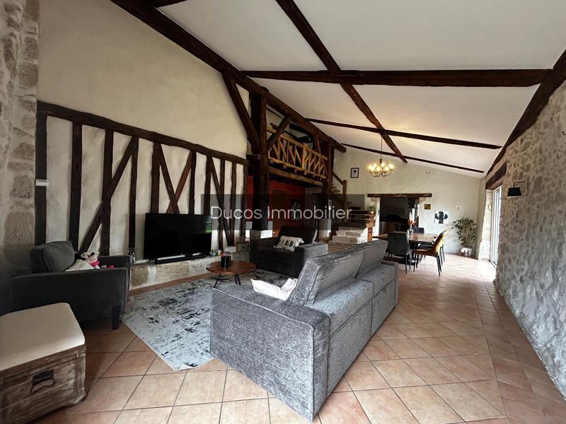 Maison - 210 m² - 5 pièces